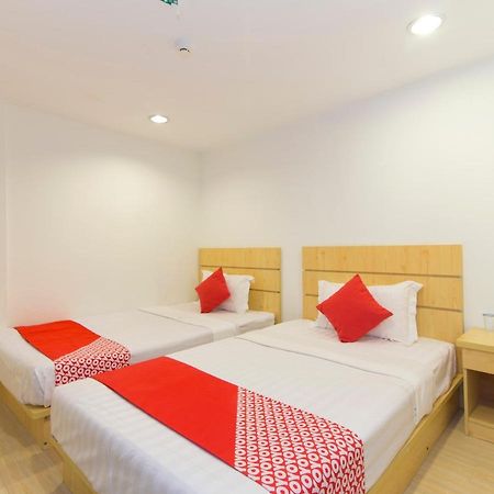 Hotel O Shah Alam Near Idcc Convention Centre Formerly Dd Hotel מראה חיצוני תמונה